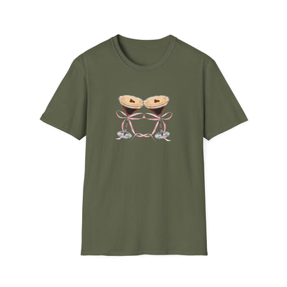 Espresso martinis Pink coquette bows Tini time T-Shirt
