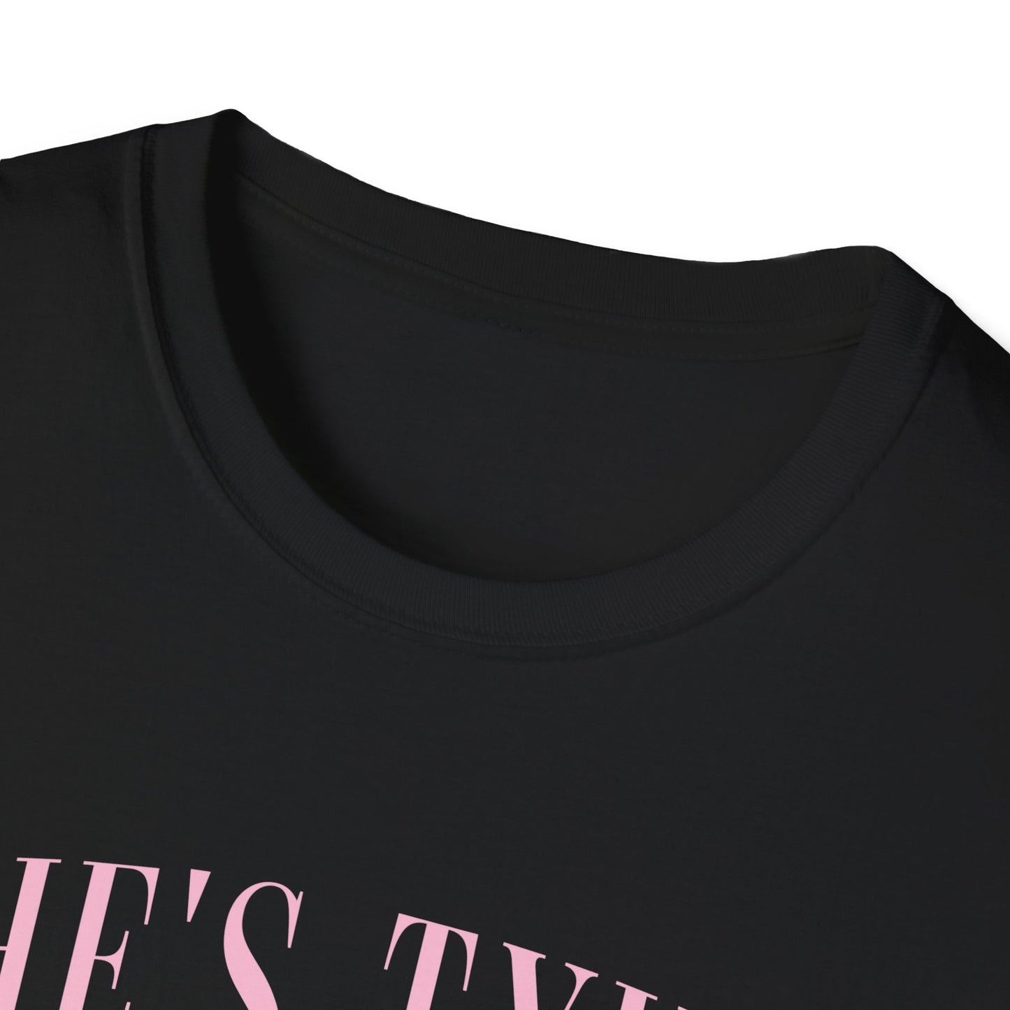 She's tying the knot bachelorette party 2025 T-Shirt