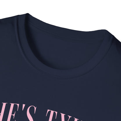 She's tying the knot bachelorette party 2025 T-Shirt